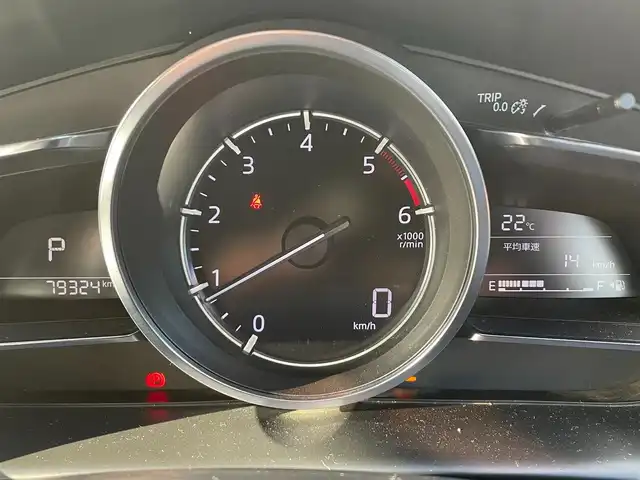マツダ ＣＸ－３ XD Lパッケージ 滋賀県 2019(平31)年 8万km スノーフレイクホワイトパールマイカ BOSEサウンドシステム/純正ナビ/（AM/FM/CD/DVD/フルセグ/Bluetooth/USB）/アラウンドビューモニター/バックカメラ/ETC/i-ACTIVSENSE/・踏み間違い防止アシスト/・ブレーキアシスト/・プリクラッシュブレーキアシスト/・ヒルスタート（坂道発進）アシスト/・前方衝突防止支援システム/・後側方衝突防止支援システム/・TCS（トラクションコントロールシステム）/・VDC（ビークルダイナミクスコントロール）/・レーンキープアシスト/・車間自動制御システム/・ASCD（オートスピードコントロール装置）/・ABS（アンチロックブレーキシステム）/・バックビューモニター/・サイドブラインドモニター/・コーナー・バックセンサー（ソナー）/・標識検知機能/運転席・助手席シートヒーター/ステアリングヒーター/電動格納ミラー/電子パーキング/ブレーキホールド/アイドリングストップ/ステアリングスイッチ/パドルシフト/オートライト/LEDヘッドライト/フロントフォグ/フルオートエアコン/USB端子/プッシュスタート/スマートキー/純正フロアマット/純正ドアバイザー