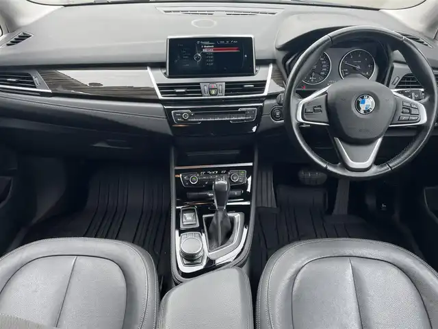 ＢＭＷ ２１８ｄ アクティブツアラー ラグジュアリー 静岡県 2016(平28)年 5.6万km サファイアブラックP インテリジェントセーフティ/衝突軽減ブレーキ/車線逸脱警告/IDriveHDDナビBluetooth/インターフェース　バックカメラ/ブラックレザーシートシートヒーター/パワーシート　運転席メモリー機能/リヤガラスフィルム施工/キーレス/ミラー一体型ETC/前後ドライブレコーダー