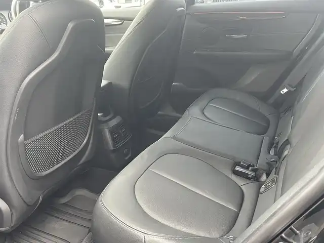 ＢＭＷ ２１８ｄ アクティブツアラー ラグジュアリー 静岡県 2016(平28)年 5.6万km サファイアブラックP インテリジェントセーフティ/衝突軽減ブレーキ/車線逸脱警告/IDriveHDDナビBluetooth/インターフェース　バックカメラ/ブラックレザーシートシートヒーター/パワーシート　運転席メモリー機能/リヤガラスフィルム施工/キーレス/ミラー一体型ETC/前後ドライブレコーダー