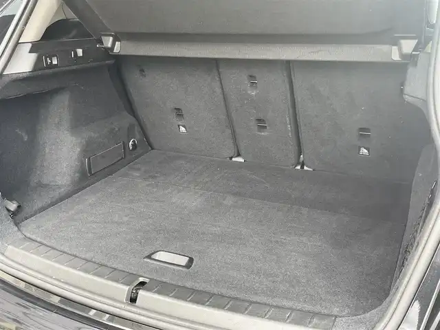 ＢＭＷ ２１８ｄ アクティブツアラー ラグジュアリー 静岡県 2016(平28)年 5.6万km サファイアブラックP インテリジェントセーフティ/衝突軽減ブレーキ/車線逸脱警告/IDriveHDDナビBluetooth/インターフェース　バックカメラ/ブラックレザーシートシートヒーター/パワーシート　運転席メモリー機能/リヤガラスフィルム施工/キーレス/ミラー一体型ETC/前後ドライブレコーダー