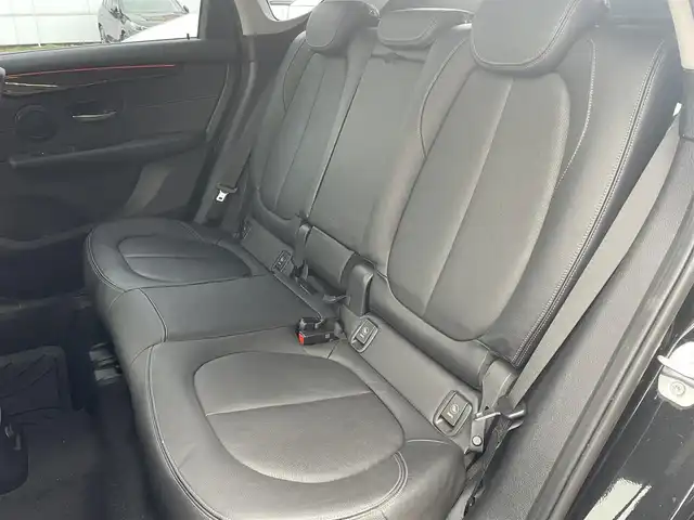 ＢＭＷ ２１８ｄ アクティブツアラー ラグジュアリー 静岡県 2016(平28)年 5.6万km サファイアブラックP インテリジェントセーフティ/衝突軽減ブレーキ/車線逸脱警告/IDriveHDDナビBluetooth/インターフェース　バックカメラ/ブラックレザーシートシートヒーター/パワーシート　運転席メモリー機能/リヤガラスフィルム施工/キーレス/ミラー一体型ETC/前後ドライブレコーダー