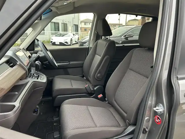 ホンダ フリード G ホンダセンシング 宮城県 2022(令4)年 2.9万km スーパープラチナグレーメタリック 1オーナー/ドラレコ//純正SDナビ（フルセグTV、DVD、CD、SD、BT、USB）//ETC//純正フロアマット//追従型クルコン//前席エアシート・シートヒーター//スペアキー//社外AW//純正鉄チン//ワイパーデアイサー//バックカメラ//両側パワースライド//レーントレーシングアシスト//オートライト//プリクラッシュセーフティ//横滑り防止機能