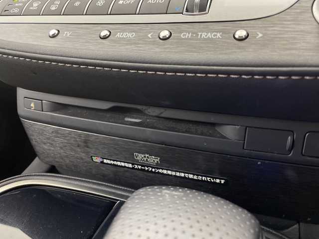 レクサス ＬＳ 500h Fスポーツ 群馬県 2018(平30)年 9.3万km ホワイトノーヴァガラスフレーク ４ＷＤ　ムーンルーフ　マークレビンソンオーディオ　純正ナビ　全周囲カメラ　ドラレコ　ビルトインＥＴＣ２．０　デジタルインナーミラー　シートベンチレーション　シートヒーター　ＬＴＡ　ＡＨＢ　禁煙車