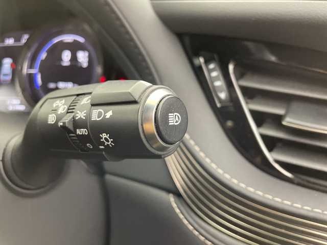 レクサス ＬＳ 500h Fスポーツ 群馬県 2018(平30)年 9.3万km ホワイトノーヴァガラスフレーク ４ＷＤ　ムーンルーフ　マークレビンソンオーディオ　純正ナビ　全周囲カメラ　ドラレコ　ビルトインＥＴＣ２．０　デジタルインナーミラー　シートベンチレーション　シートヒーター　ＬＴＡ　ＡＨＢ　禁煙車