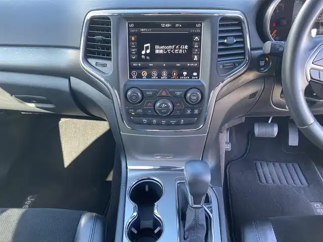 クライスラー・ジープ ジープ グランドチェロキー アルティテュード 福岡県 2018(平30)年 4.2万km ワインⅡ ・クルーズコントロール/・純正ナビ／ＢＴ／ＵＳＢ／ＡＵＸ/・バック／フロントカメラ/・ハーフレザーシート／シートヒーター/・ドライブレコーダー/・フルセグ/・ＥＴＣ/・純正２０ＡＷ/・LEDライト