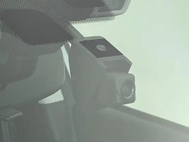 スバル インプレッサ スポーツ 2．0i－L アイサイト 群馬県 2017(平29)年 6万km アイスシルバーメタリック 純正８インチナビ　ブラインドスポットモニター　レーダークルーズコントロール　レーンキープアシスト　衝突軽減ブレーキ　ヒルスタートアシスト　ステアリング連動ヘッドランプ　前後ドラレコ　ＥＴＣ　禁煙車