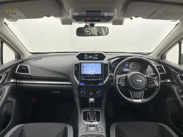 スバル インプレッサ スポーツ 2．0i－L アイサイト 群馬県 2017(平29)年 6万km アイスシルバーメタリック アドバンスドセイフティパッケージ/・リヤビークルディテクション/・ハイビームアシスト/――――――――――――――/純正8インチSDナビ/（フルセグTV/BT/CD/DVD/SD）/バックカメラ/前方純正ドライブレコーダー/後方社外ドライブレコーダー/ETC2.0/アイサイトVer.3/・プリクラッシュブレーキ/・ＡＴ誤発進/誤後進抑制制御/・全車速追従機能付きクルーズコントロール/・アクティブレーンキープ/（車線中央維持/車線逸脱抑制）/・車線逸脱警報/・ふらつき警報/電動パーキングブレーキ/ステアリングレスポンシブルヘッドライト/パドルシフト