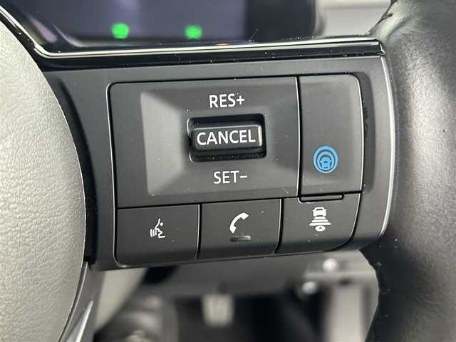 日産 ノート X FOUR 道央・札幌 2022(令4)年 3.6万km スーパーブラック ・４WD/・コネクトナビ/　BT/USB/HDMI/フルセグ/・アラウンドビューモニター/・デジタルインナーミラー/・ワイヤレス充電/・ビルトインETC2.0/・プロパイロット/・エマージェンシーブレーキ/・レーダークルーズコントロール/・レーンキープアシスト/・クリアランスソナー/・BSM/・オートハイビーム/・前席シートヒーター/・ステアリングヒーター/・プッシュスタート/・スマートキー/・純正フロアマット
