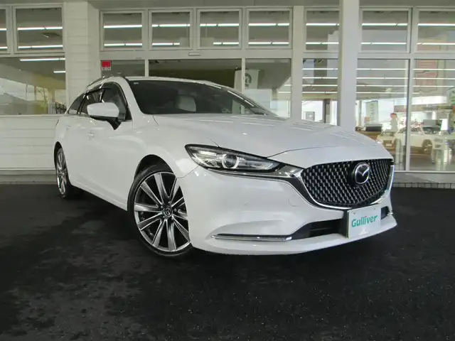 マツダ アテンザ ワゴン XD Lパッケージ 千葉県 2019(平31)年 7.7万km スノーフレイクホワイトパールマイカ ワンオーナー/純正SDナビ、フルセグTV(キャンセラー有)/360°ビューモニター/純正オーディオ【DVD/CD/BT/USB】/LEDヘッドライト/BOSEサウンドシステム/SBS/SCBS(衝突被害軽減ブレーキシステム)/レーダークルーズコントロール/レーンキープアシスト/ヘッドアップディスプレイ/ブラインドスポットモニター/前後コーナーセンサー/パドルシフト付き革巻きステアリング/白本革シート/運転席シートメモリ/前席パワーシート/シートヒーター/エアシート/ステアリングヒーター/レインクリアリングブルーミラー/純正19インチアルミホイール/純正前方ドライブレコーダー/ETC/スペアキー/取扱説明書/ナビ取扱説明書/新車時保証書/マツダ整備記録簿(R2/3/4/6/7)