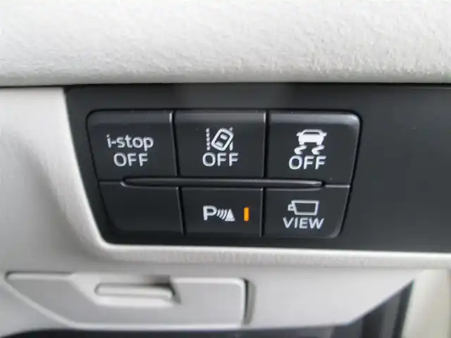 マツダ アテンザ ワゴン XD Lパッケージ 千葉県 2019(平31)年 7.7万km スノーフレイクホワイトパールマイカ ワンオーナー/純正SDナビ、フルセグTV(キャンセラー有)/360°ビューモニター/純正オーディオ【DVD/CD/BT/USB】/LEDヘッドライト/BOSEサウンドシステム/SBS/SCBS(衝突被害軽減ブレーキシステム)/レーダークルーズコントロール/レーンキープアシスト/ヘッドアップディスプレイ/ブラインドスポットモニター/前後コーナーセンサー/パドルシフト付き革巻きステアリング/白本革シート/運転席シートメモリ/前席パワーシート/シートヒーター/エアシート/ステアリングヒーター/レインクリアリングブルーミラー/純正19インチアルミホイール/純正前方ドライブレコーダー/ETC/スペアキー/取扱説明書/ナビ取扱説明書/新車時保証書/マツダ整備記録簿(R2/3/4/6/7)