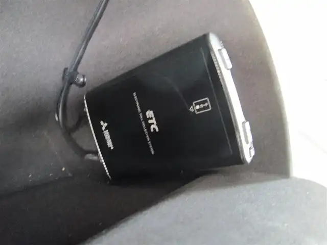 マツダ アテンザ ワゴン XD Lパッケージ 千葉県 2019(平31)年 7.7万km スノーフレイクホワイトパールマイカ ワンオーナー/純正SDナビ、フルセグTV(キャンセラー有)/360°ビューモニター/純正オーディオ【DVD/CD/BT/USB】/LEDヘッドライト/BOSEサウンドシステム/SBS/SCBS(衝突被害軽減ブレーキシステム)/レーダークルーズコントロール/レーンキープアシスト/ヘッドアップディスプレイ/ブラインドスポットモニター/前後コーナーセンサー/パドルシフト付き革巻きステアリング/白本革シート/運転席シートメモリ/前席パワーシート/シートヒーター/エアシート/ステアリングヒーター/レインクリアリングブルーミラー/純正19インチアルミホイール/純正前方ドライブレコーダー/ETC/スペアキー/取扱説明書/ナビ取扱説明書/新車時保証書/マツダ整備記録簿(R2/3/4/6/7)