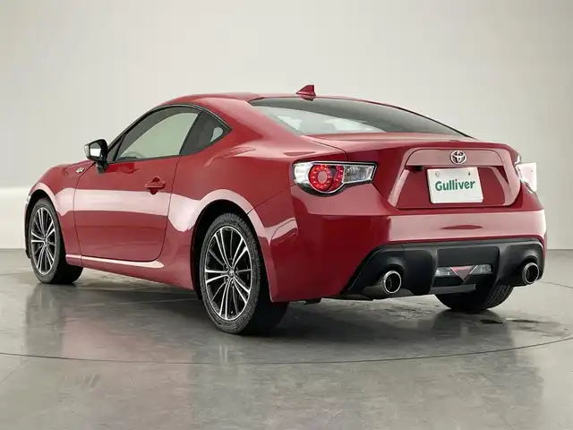 トヨタ ８６ GT 愛知県 2015(平27)年 9.5万km ピュアレッド 社外ナビ　バックカメラ　ＭＴ　禁煙車　フルセグＴＶ　ＤＶＤ　Ｂｌｕｅｔｏｏｔｈ　ＥＴＣ　クルーズコントロール　前後ドラレコ　オートライト　フォグランプ　純正１７インチアルミ　純正マット　スペアタイヤ