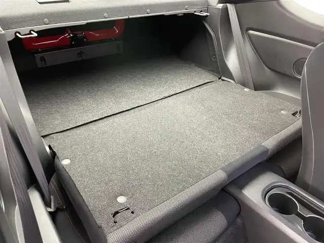 トヨタ ８６ GT 愛知県 2015(平27)年 9.5万km ピュアレッド 社外ナビ　バックカメラ　ＭＴ　禁煙車　フルセグＴＶ　ＤＶＤ　Ｂｌｕｅｔｏｏｔｈ　ＥＴＣ　クルーズコントロール　前後ドラレコ　オートライト　フォグランプ　純正１７インチアルミ　純正マット　スペアタイヤ