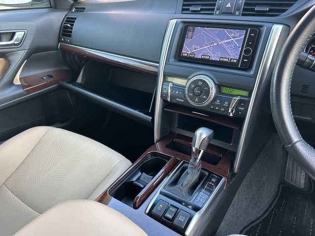 トヨタ マークＸ 250G 埼玉県 2012(平24)年 13.2万km ホワイトパールクリスタルシャイン (株)IDOMが運営する【じしゃロン熊谷店】の自社ローン対象車両になります。こちらは現金ご利用時の価格です。自社ローンご希望の方は別途その旨お申付け下さい。/純正ナビ/（CD/DVD/BT/ラジオ/フルセグ）/バックカメラ/ビルトインETC/D席パワーシート/純正フロアマット/ドアバイザー/HID/オートライト/フォグランプ/純正アルミホイール/スマートキー/プッシュスタート