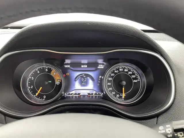 クライスラー・ジープ ジープ チェロキー リミテッド 熊本県 2020(令2)年 4.8万km ダイヤモンドブラッククリスタル ワンオーナー　/純正ナビ　/社外前後ドライブレコーダー　/ＥＴＣ２．０　/レーダークルーズコントロール/前後クリアランスソナー　/前席シートヒーター　/前席エアーシート　/前席パワーシート　/パワーバックドア　/衝突軽減ブレーキ　/レーンキープアシスト/ブラインドスポットモニター/横滑り防止/アイドリングストップ/純正フロアゴムマット/純正１８インチAW/オートライト/LEDヘッドライト/フォグライト/スマートキー/プッシュスタート/スペアキー1本/保証書/取扱説明書