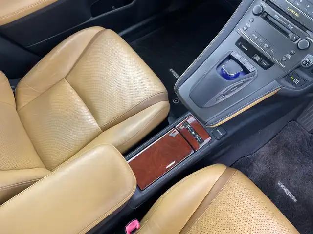 レクサス ＨＳ 250h バージョンI 新潟県 2010(平22)年 5.2万km ホワイトパールクリスタルシャイン 純正ＨＤＤナビ（CD・MD・USB・DVD）/レザーシート　/バックフロントカメラ　/前席パワーシート/前席シートヒーター/前席エアシート　/メモリーシート　/前後コーナーセンサー　/クルーズコントロール　/フルセグ　/オートライト/純正ビルトインETC　/アイドリングストップ/ウッドコンビステアリング/ステアリングリモコン/コーナーポール/リアサンシェード/スマートキー/スペアキー/純正フロアマット/純正１７インチアルミホイール
