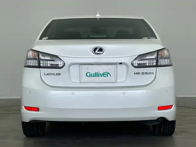 レクサス ＨＳ 250h バージョンI 新潟県 2010(平22)年 5.2万km ホワイトパールクリスタルシャイン 純正ＨＤＤナビ（CD・MD・USB・DVD）/レザーシート　/バックフロントカメラ　/前席パワーシート/前席シートヒーター/前席エアシート　/メモリーシート　/前後コーナーセンサー　/クルーズコントロール　/フルセグ　/オートライト/純正ビルトインETC　/アイドリングストップ/ウッドコンビステアリング/ステアリングリモコン/コーナーポール/リアサンシェード/スマートキー/スペアキー/純正フロアマット/純正１７インチアルミホイール