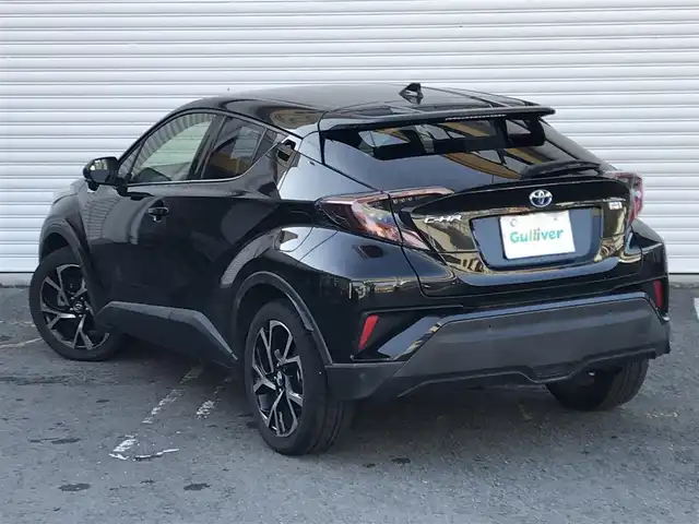 トヨタ Ｃ－ＨＲ G 和歌山県 2017(平29)年 8.6万km ブラックマイカ アルパインナビ（X9V）/　CD/DVD/DTV/BT/SD/トヨタセーフティセンスP/・衝突被害軽減ブレーキ/・レーダークルーズコントロール/・クリアランスソナー/・オートマチックハイビーム/・車線逸脱警報（ステアリング制御）/・ブラインドスポットモニター/バックカメラ/オートライト/純正18インチアルミホイール/ハーフレザーシート/シートヒーター/スマートキー/プッシュスタート/純正フロアマット/保証書・取扱説明書