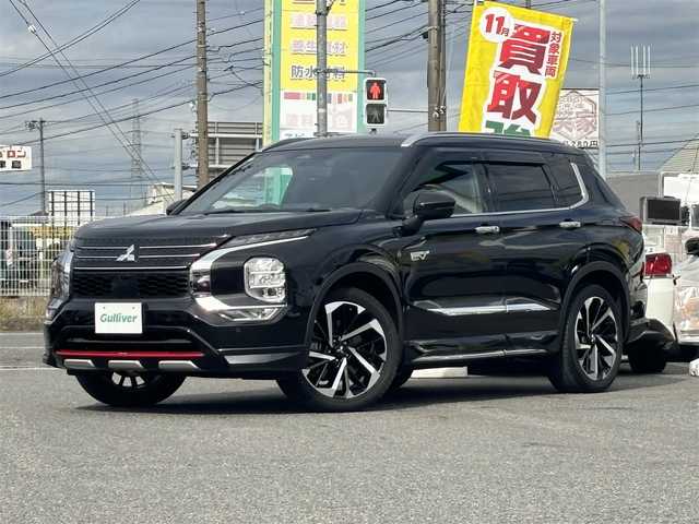 三菱 アウトランダー ＰＨＥＶ P 愛知県 2022(令4)年 4万km ブラックダイヤモンド /禁煙//ワンオーナー//BOSEサウンド//ラリーアートエアロ（フロント・サイド・リア）//純正２０AW//マイパイロット//純正ナビ//BT/フルセグ/USB/AppleCarPlay/AndroidAuto/TVキャンセラー//バックカメラ//全方位モニター//デジタルインナーミラー（ALPINE）//前後ドライブレコーダー（ALPINE）//ETC2.0//黒革シート//シートヒーター（前席）//メモリー機能付きパワーシート（前席）//レーダー探知機//ACC/PCS/LTA/HUD/ASC//レインセンサー//置くだけ充電//100V//電動リアゲート//パドルシフト//電子制御パーキングブレーキ//ブレーキホールド//LEDオートライト//LEDフォグランプ//オートリトラウィンカーミラー//本革巻きステアリング//ステアリングヒーター//ステアリングスイッチ//ルーフレール//純正フロアマット//純正ドアバイザー//スペアスマートキー//新車時保証書//取扱説明書//充電ケーブル有