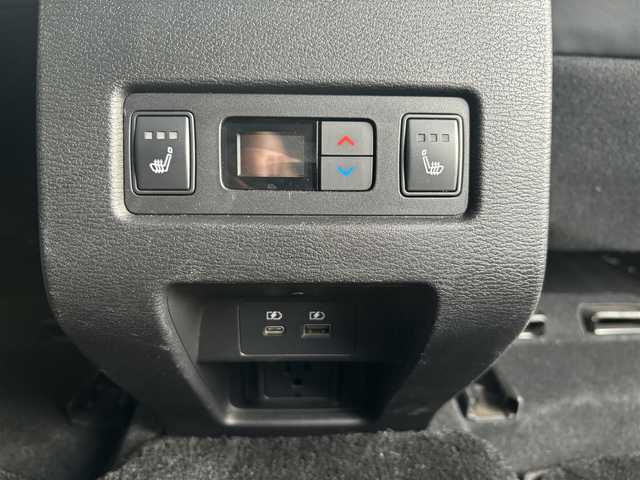 三菱 アウトランダー ＰＨＥＶ P 愛知県 2022(令4)年 4万km ブラックダイヤモンド /禁煙//ワンオーナー//BOSEサウンド//ラリーアートエアロ（フロント・サイド・リア）//純正２０AW//マイパイロット//純正ナビ//BT/フルセグ/USB/AppleCarPlay/AndroidAuto/TVキャンセラー//バックカメラ//全方位モニター//デジタルインナーミラー（ALPINE）//前後ドライブレコーダー（ALPINE）//ETC2.0//黒革シート//シートヒーター（前席）//メモリー機能付きパワーシート（前席）//レーダー探知機//ACC/PCS/LTA/HUD/ASC//レインセンサー//置くだけ充電//100V//電動リアゲート//パドルシフト//電子制御パーキングブレーキ//ブレーキホールド//LEDオートライト//LEDフォグランプ//オートリトラウィンカーミラー//本革巻きステアリング//ステアリングヒーター//ステアリングスイッチ//ルーフレール//純正フロアマット//純正ドアバイザー//スペアスマートキー//新車時保証書//取扱説明書//充電ケーブル有