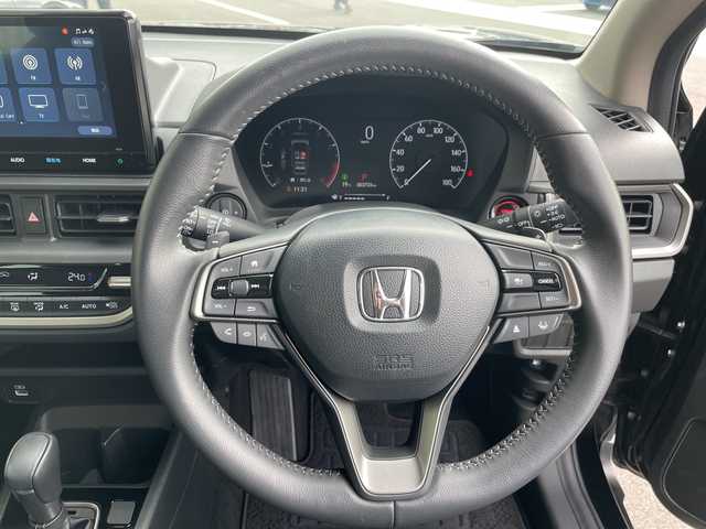 ホンダ ＷＲ－Ｖ Z 愛知県 2024(令6)年 0.4万km クリスタルブラックパール 純正8型ディスプレイオーディオナビ/レーダークルーズコントロール/バックカメラ/コーナーセンサー/純正アルミホイール/LEDヘッドライト/パドルシフト/レーンキープアシスト/オートマチックハイビーム/ドライブレコーダー/ETC/衝突軽減システム/フルセグ/Bluetooth/ステアリングスイッチ/スマートキー/プッシュスタート