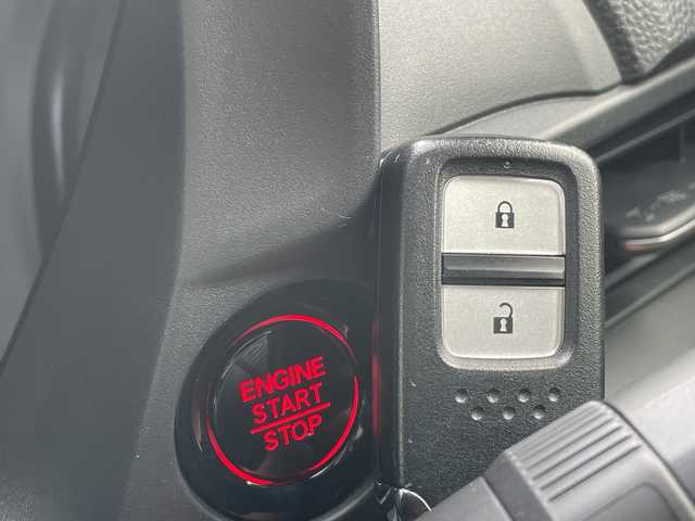 ホンダ ＷＲ－Ｖ Z 愛知県 2024(令6)年 0.4万km クリスタルブラックパール 純正8型ディスプレイオーディオナビ/レーダークルーズコントロール/バックカメラ/コーナーセンサー/純正アルミホイール/LEDヘッドライト/パドルシフト/レーンキープアシスト/オートマチックハイビーム/ドライブレコーダー/ETC/衝突軽減システム/フルセグ/Bluetooth/ステアリングスイッチ/スマートキー/プッシュスタート