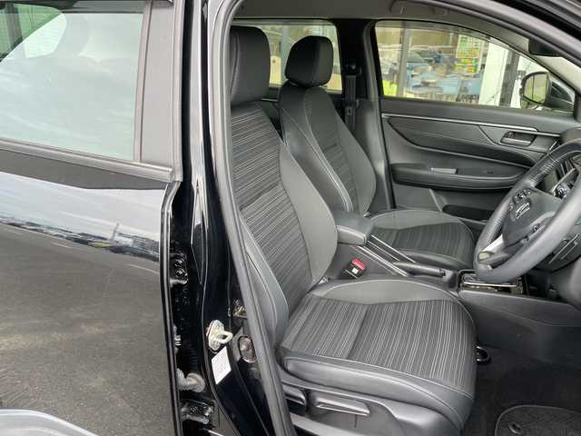 ホンダ ＷＲ－Ｖ Z 愛知県 2024(令6)年 0.4万km クリスタルブラックパール 純正8型ディスプレイオーディオナビ/レーダークルーズコントロール/バックカメラ/コーナーセンサー/純正アルミホイール/LEDヘッドライト/パドルシフト/レーンキープアシスト/オートマチックハイビーム/ドライブレコーダー/ETC/衝突軽減システム/フルセグ/Bluetooth/ステアリングスイッチ/スマートキー/プッシュスタート