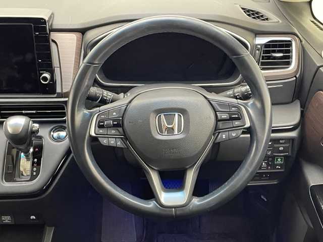 ホンダ オデッセイ ハイブリッド e:HEVアブソルート EX 兵庫県 2020(令2)年 5.5万km プレミアムヴィーナスブラックP 純正ナビ(Bluetooth/CD/DVD/USB/フルセグTV)/全周囲カメラ/両側パワースライドドア/ハーフレザーシート/電動リアゲート/オットマン/パワーシート/純正アルミホイール/純正フロアマット/LEDヘッドライト/衝突軽減システム/スペアキー/保証書/追従クルーズコントロール/ETC