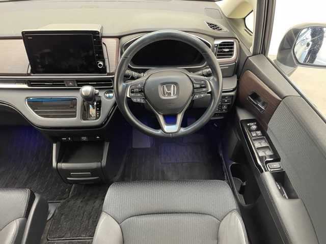 ホンダ オデッセイ ハイブリッド e:HEVアブソルート EX 兵庫県 2020(令2)年 5.5万km プレミアムヴィーナスブラックP 純正ナビ(Bluetooth/CD/DVD/USB/フルセグTV)/全周囲カメラ/両側パワースライドドア/ハーフレザーシート/電動リアゲート/オットマン/パワーシート/純正アルミホイール/純正フロアマット/LEDヘッドライト/衝突軽減システム/スペアキー/保証書/追従クルーズコントロール/ETC