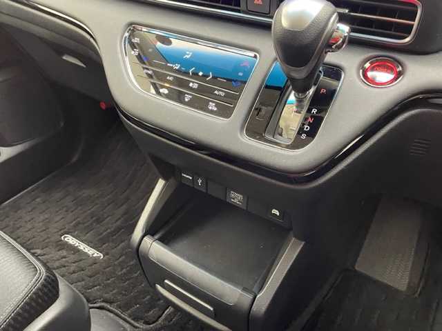 ホンダ オデッセイ ハイブリッド e:HEVアブソルート EX 兵庫県 2020(令2)年 5.5万km プレミアムヴィーナスブラックP 純正ナビ(Bluetooth/CD/DVD/USB/フルセグTV)/全周囲カメラ/両側パワースライドドア/ハーフレザーシート/電動リアゲート/オットマン/パワーシート/純正アルミホイール/純正フロアマット/LEDヘッドライト/衝突軽減システム/スペアキー/保証書/追従クルーズコントロール/ETC