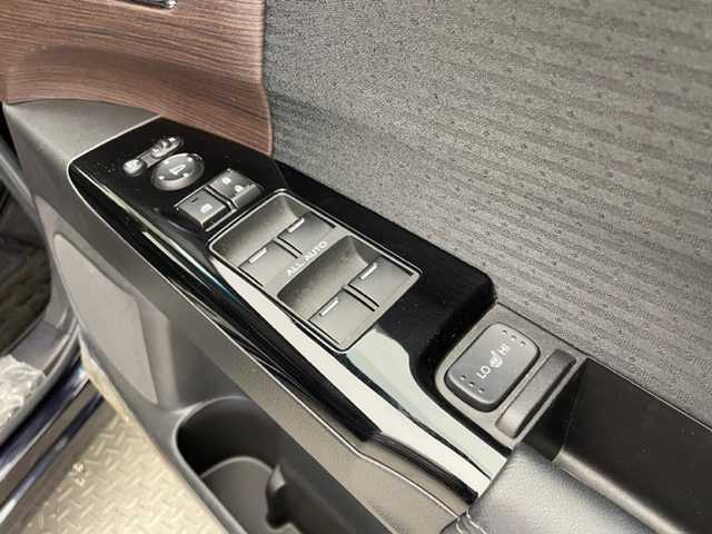 ホンダ オデッセイ ハイブリッド e:HEVアブソルート EX 兵庫県 2020(令2)年 5.5万km プレミアムヴィーナスブラックP 純正ナビ(Bluetooth/CD/DVD/USB/フルセグTV)/全周囲カメラ/両側パワースライドドア/ハーフレザーシート/電動リアゲート/オットマン/パワーシート/純正アルミホイール/純正フロアマット/LEDヘッドライト/衝突軽減システム/スペアキー/保証書/追従クルーズコントロール/ETC