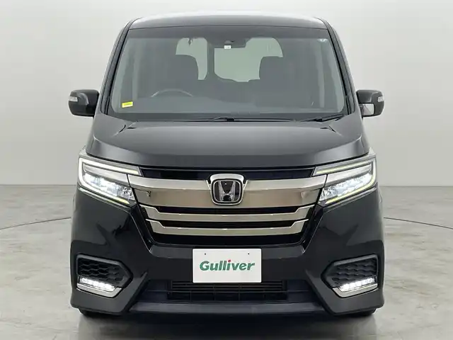 ホンダ ステップワゴン スパーダ クルスピセンシング 福岡県 2018(平30)年 5.2万km プレミアムスパークルブラックパール 後席モニター　/純正９型ナビ　/ビルトインＥＴＣ　/わくわくゲート　/ＡＣＣ　/ホンダセンシング　/衝突軽減ブレーキ　/レーンキープ　/アイドリングストップ　/両側電動スライドドア　/ハーフレザー　/シートヒーター　/ＬＥＤ