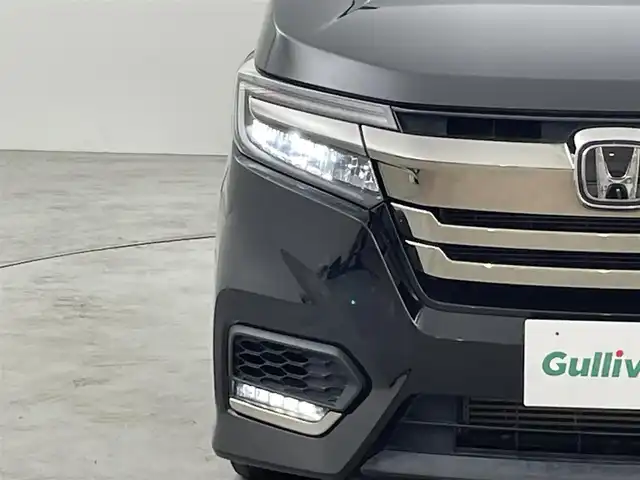 ホンダ ステップワゴン スパーダ クルスピセンシング 福岡県 2018(平30)年 5.2万km プレミアムスパークルブラックパール 後席モニター　/純正９型ナビ　/ビルトインＥＴＣ　/わくわくゲート　/ＡＣＣ　/ホンダセンシング　/衝突軽減ブレーキ　/レーンキープ　/アイドリングストップ　/両側電動スライドドア　/ハーフレザー　/シートヒーター　/ＬＥＤ