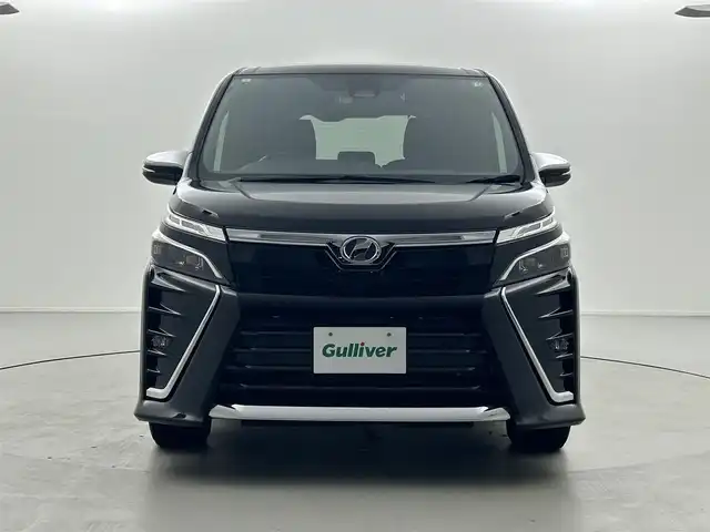 トヨタ ヴォクシー ZS 煌Ⅱ 福井県 2019(平31)年 4.7万km ブラック ALPINEナビ/【AM FM CD TV AUX DVD】/ALPINEフリップダウンモニター/バックカメラ/クルーズコントロール/ETC/両側パワースライドドア/トヨタセーフティーセンス/オートライト/オートハイビーム/ドアバイザー/電格ミラー