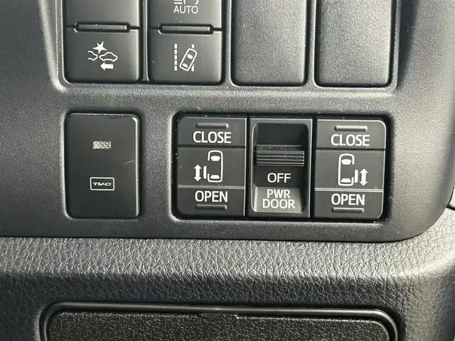 トヨタ ヴォクシー ZS 煌Ⅱ 福井県 2019(平31)年 4.7万km ブラック ALPINEナビ/【AM FM CD TV AUX DVD】/ALPINEフリップダウンモニター/バックカメラ/クルーズコントロール/ETC/両側パワースライドドア/トヨタセーフティーセンス/オートライト/オートハイビーム/ドアバイザー/電格ミラー