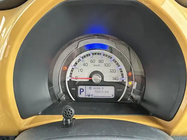 スズキ ハスラー X 群馬県 2016(平28)年 7.1万km アクティブイエロー/ブラック2トーンルーフ ワンオーナー/純正メモリーナビ/(DISC/SD/FM/AM/フルセグTV/Bluetooth/iPod/USB)/デュアルカメラブレーキサポート/ふらつき警報機能/純正アルミホイール/ビルトインETC/前席左右シートヒーター/ステアリングスイッチ/アイドリングストップ/プッシュスタート/フォグランプ/保証書/取扱説明書