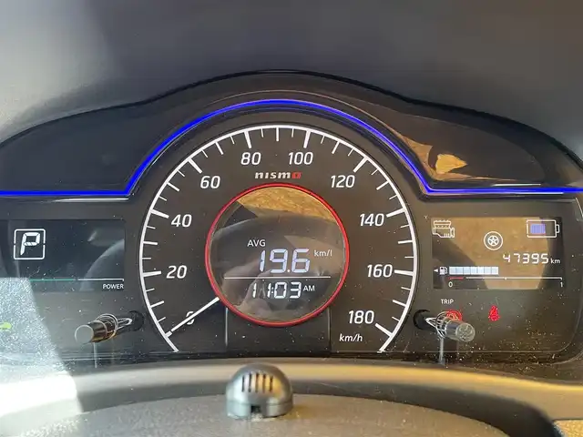 日産 ノート e－パワー ニスモ 佐賀県 2018(平30)年 4.8万km ダークメタルグレー 純正メモリナビ/フルセグTV CD DVD SD Bluetooth/アラウンドビューモニター/ドライブレコーダー/ETC/低速衝突軽減ブレーキ機能/インテリジェントルームミラー/レーンキープアシスト/NISMOスポーツシート/ステアリングリモコン/純正LEDヘッドライト/前後コーナーセンサー/NISMOフロアマット/純正16インチアルミホイール/電動格納ウィンカーミラー/ドアバイザ―/プッシュスタート/スマートキー