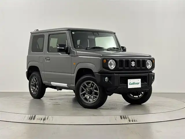 スズキ ジムニー XC 埼玉県 2025(令7)年 0.1万km未満 ミディアムグレー 登録済未使用車　/スズキセーフティサポート　/衝突被害軽減ブレーキ　/誤発信抑制機能　/車線逸脱警報機能　/標識認識機能　/先行車発進時ブザー　/クルーズコントロール　/シートヒーターＤ＋Ｎ席　/純正ＡＷ１６インチ/スマートキー/ＬＥＤヘッドライト