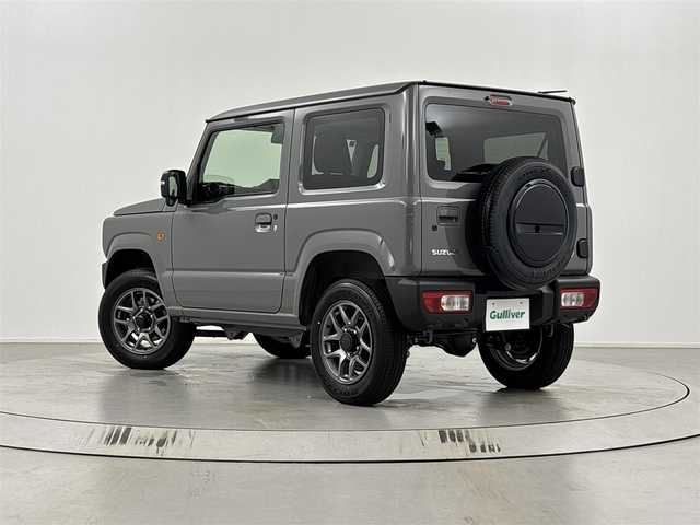 スズキ ジムニー XC 埼玉県 2025(令7)年 0.1万km未満 ミディアムグレー 登録済未使用車　/スズキセーフティサポート　/衝突被害軽減ブレーキ　/誤発信抑制機能　/車線逸脱警報機能　/標識認識機能　/先行車発進時ブザー　/クルーズコントロール　/シートヒーターＤ＋Ｎ席　/純正ＡＷ１６インチ/スマートキー/ＬＥＤヘッドライト