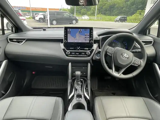 トヨタ カローラ クロス ハイブリッド Z 青森県 2023(令5)年 2万km シルバーメタリック 純正ディスプレイオーディオ/フルセグTV/CD/DVD/BT/バックカメラ、パノラミックビューモニター/前席シートヒーター/ETC2.0/トヨタセーフティセンス/アダプティブクルーズコントロール/オートマチックハイビーム/横滑り防止装置/パワーリヤゲート/ステアリングヒーター/D席パワーシート