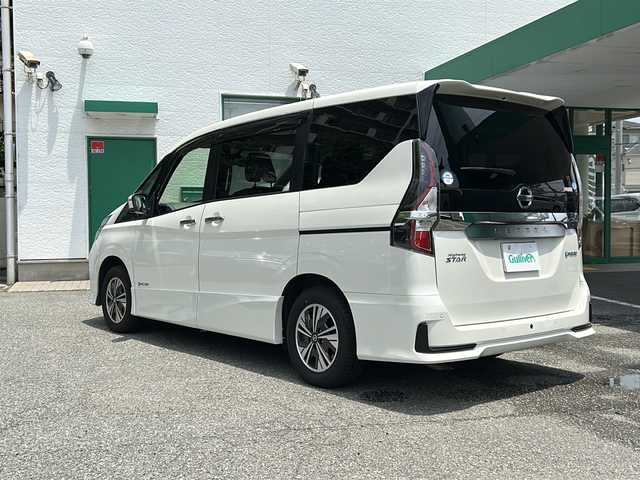 日産 セレナ e－パワー ハイウェイスター V 大阪府 2021(令3)年 4.3万km ブリリアントホワイトパール ワンオーナー/純正SDナビ/・CD/FM/AM/Bluetooth/・ワンセグテレビ/ETC/ドライブレコーダー/バックカメラ/全周囲カメラ/衝突軽減ブレーキ/レーンキープアシスト/クルーズコントロール/ブラインドスポットモニター/ドアバイザー/盗難防止装置/ステアリングリモコン/両側パワースライドドア/コーナーセンサー/LEDヘッドライト/オートライト/オートエアコン/スマートキー×1/プッシュスタート/12V電源/純正15インチアルミホイール/純正フロアマット/取扱説明書/ナビ取扱説明書/保証書