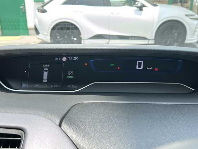 日産 セレナ e－パワー ハイウェイスター V 大阪府 2021(令3)年 4.3万km ブリリアントホワイトパール ワンオーナー/純正SDナビ/・CD/FM/AM/Bluetooth/・ワンセグテレビ/ETC/ドライブレコーダー/バックカメラ/全周囲カメラ/衝突軽減ブレーキ/レーンキープアシスト/クルーズコントロール/ブラインドスポットモニター/ドアバイザー/盗難防止装置/ステアリングリモコン/両側パワースライドドア/コーナーセンサー/LEDヘッドライト/オートライト/オートエアコン/スマートキー×1/プッシュスタート/12V電源/純正15インチアルミホイール/純正フロアマット/取扱説明書/ナビ取扱説明書/保証書
