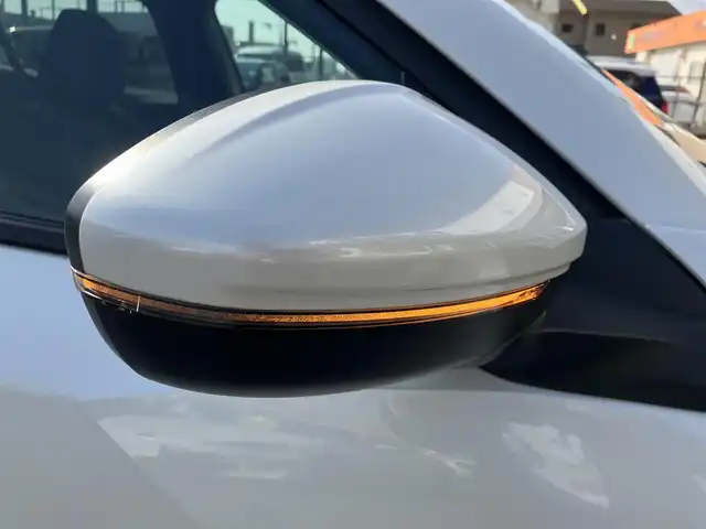 プジョー ２００８ アリュール 三重県 2020(令2)年 6.9万km 白 ♪車検R9年12月24日/♪ディスプレイオーディオ/・AppleCarPlay・AndroidAuto/・Bluetooth・USB/♪全方位モニター/♪バックカメラ/♪アクティブセーフティブレーキ/・ディスタンスアラート/・エマージェンシーブレーキ/・インテリジェントエマージェンシーブレーキアシスト/♪トラフィックサインインフォメーション/・メーターパネル表示/・道路標識の認識機能/♪アクティブクルーズコントロール/(ストップ&ゴー機能付き)/♪レーンキープアシスト/♪ドライバーアテンションアラート/♪パーキングセンサー/♪スマートキー/♪プッシュスタート/♪ハーフレザーシート/♪パドルシフト/♪ドライブレコーダー(前後）/♪ETC/♪LEDヘッドライト/♪ウインカーミラー/♪オートライト/♪オートマチックハイビーム/♪オートワイパー/♪ステアリングスイッチ/♪置くだけ充電/♪DRIVEMODE/♪ルーフレール/♪サイド/カーテンエアバック/♪純正17インチアルミ/♪フロアマット/♪ライトレベリング/♪スペアタイヤ