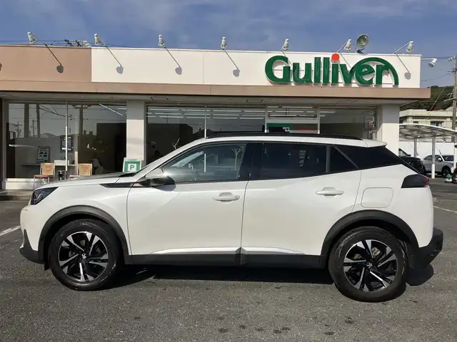 プジョー ２００８ アリュール 三重県 2020(令2)年 6.9万km 白 ♪車検R9年12月24日/♪ディスプレイオーディオ/・AppleCarPlay・AndroidAuto/・Bluetooth・USB/♪全方位モニター/♪バックカメラ/♪アクティブセーフティブレーキ/・ディスタンスアラート/・エマージェンシーブレーキ/・インテリジェントエマージェンシーブレーキアシスト/♪トラフィックサインインフォメーション/・メーターパネル表示/・道路標識の認識機能/♪アクティブクルーズコントロール/(ストップ&ゴー機能付き)/♪レーンキープアシスト/♪ドライバーアテンションアラート/♪パーキングセンサー/♪スマートキー/♪プッシュスタート/♪ハーフレザーシート/♪パドルシフト/♪ドライブレコーダー(前後）/♪ETC/♪LEDヘッドライト/♪ウインカーミラー/♪オートライト/♪オートマチックハイビーム/♪オートワイパー/♪ステアリングスイッチ/♪置くだけ充電/♪DRIVEMODE/♪ルーフレール/♪サイド/カーテンエアバック/♪純正17インチアルミ/♪フロアマット/♪ライトレベリング/♪スペアタイヤ