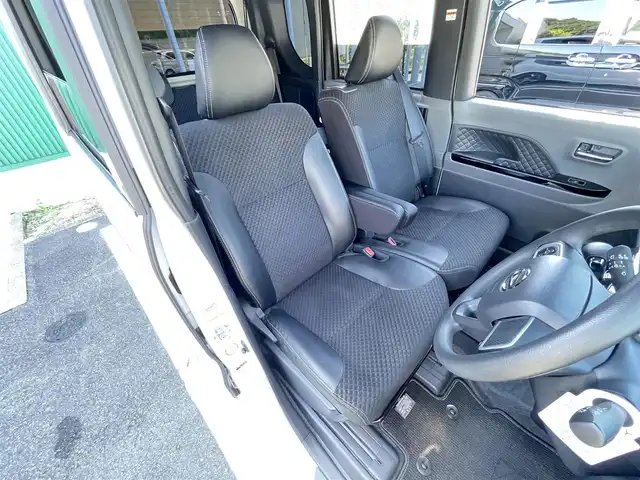 ダイハツ タント カスタム X 愛媛県 2019(令1)年 2.5万km シャイニングホワイトパール スマートパノラマパーキングパック/・スマートパノラマパーキングアシスト/・フロント/サイド/バックカメラ/・ステアリングスイッチ(オーディオ/パノラマモニター/駐車支援用)/＝＝＝＝＝/純正9インチナビ(NSZN-Y69DS)/・AM/FM/CD/DVD/USB/Bluetooth/フルセグTV/両側パワースライドドア(ワンタッチオープン機能/ウェルカムオープン機能/タッチ＆ゴーロック機能付)/運転席ロングスライドシート/スマートアシスト/・衝突回避支援ブレーキ機能/衝突警報機能/・車線逸脱抑制制御機能/車線逸脱警報機能/・ふらつき警報/先行車発進お知らせ機能/標識認識機能/・オートハイビーム/コーナーセンサー/プッシュスタート/スマートキー×2本