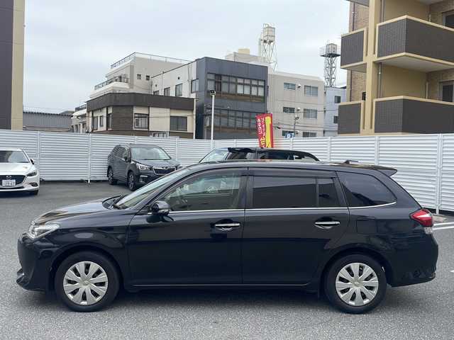 トヨタ カローラ フィールダー 1．5G プラスレッド 広島県 2016(平28)年 10.3万km ブラックマイカ /登録時走行距離/　　　　　　　102731キロ/ワンオーナー/アイドリングストップ/純正ナビ/バックカメラ/地デジ/ハーフレザーシート/ETC/新車時整備手帳/　　【保証書】/取扱説明書/