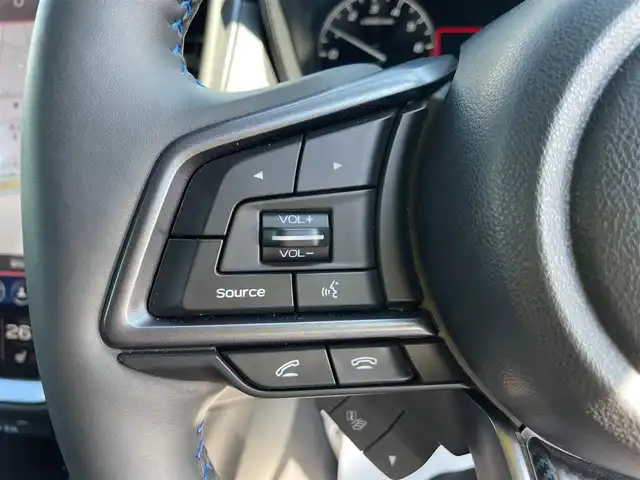 スバル レヴォーグ 1．8GT－H EX 石川県 2023(令5)年 6.1万km クリスタルホワイトP 4WD/ターボ/メーカー純正ナビ/フルセグTV/バックカメラ/LEDヘッドライト/ETC/ドライブレコーダー/パワーバックドア/レーダークルーズ/アイサイト/純正アルミホイール/ブラインドスポットモニター/スマートキー/プッシュスタート/パワーシート/保証書