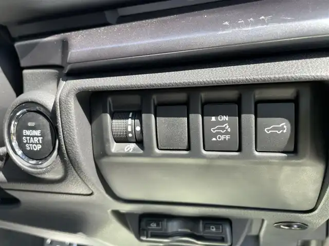 スバル レヴォーグ 1．8GT－H EX 石川県 2023(令5)年 6.1万km クリスタルホワイトP 4WD/ターボ/メーカー純正ナビ/フルセグTV/バックカメラ/LEDヘッドライト/ETC/ドライブレコーダー/パワーバックドア/レーダークルーズ/アイサイト/純正アルミホイール/ブラインドスポットモニター/スマートキー/プッシュスタート/パワーシート/保証書