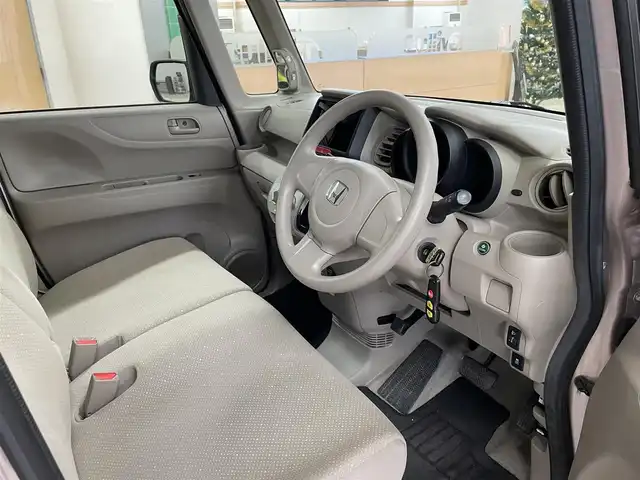 ホンダ Ｎ ＢＯＸ ＋ G 道央・札幌 2013(平25)年 2.6万km チェリーシェルピンクメタリック ・4WD/・車いす仕様車/・スロープ/電動ウインチ/・横滑り防止/・キーレス/・電格ミラー/・ミラーヒーター/・冬タイヤ14インチホイル積込