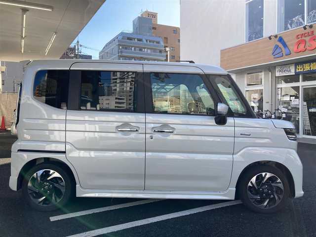 スズキ スペーシア カスタム HYBRID XS 兵庫県 2023(令5)年 0.7万km ピュアホワイトP ワンオーナー/スズキセーフティーサポート/純正15インチアルミホイール/オートライト/オートマチックハイビーム/運転席＆助手席シートヒーター/ハーフレザー調シート/HUD/I-STOP/ステアリングヒーター/両側パワースライドドア